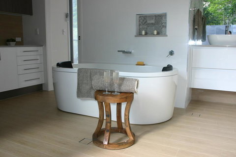 The Luxury Eco Rainforest Retreat - Perth Resorts 2