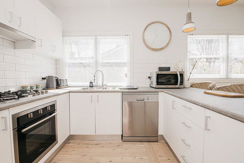 The Palms - Stylish, Modern And Cute As A Button - Accommodation Perth 3