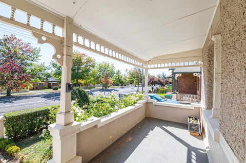 The Pearl On Prince  Stylish Cottage, CBD, Wifi - Accommodation Perth 3