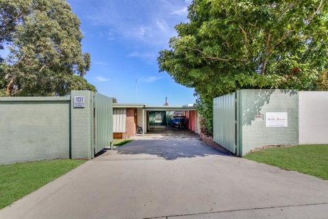 The Point - Accommodation Perth 2