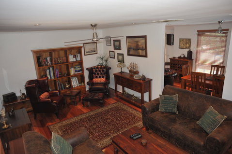 The Pommy Tree - Accommodation Perth 0