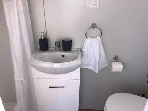 The Saddle Camp Tiny House, Braidwood - Perth Resorts 2