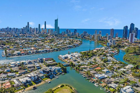 The Savoy Beach House - Accommodation Perth 1