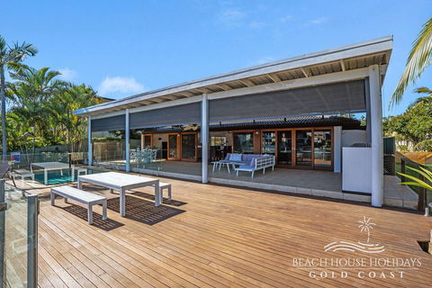 The Savoy Beach House - Accommodation Perth 3