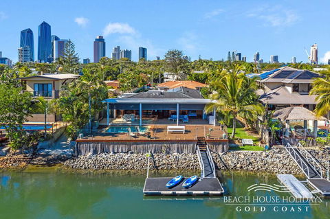 The Savoy Beach House - Accommodation Perth 0