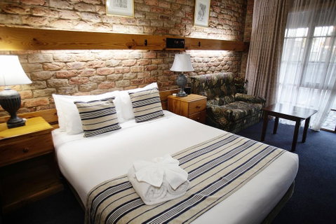 The Settlement Historic Hotel - Accommodation Perth 2