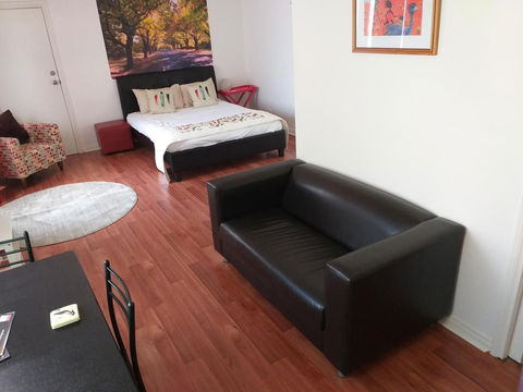 The Shelter Shed Garden Studio Apartment - Perth Resorts 1