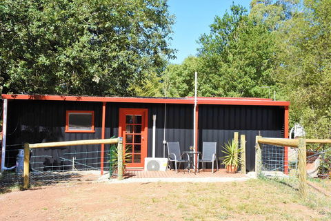 The Shelter Shed Garden Studio Apartment - Perth Resorts 2