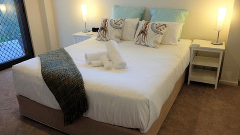 THE TIN SHED Couples Accommodation At Bay Of Fires - Perth Resorts 2