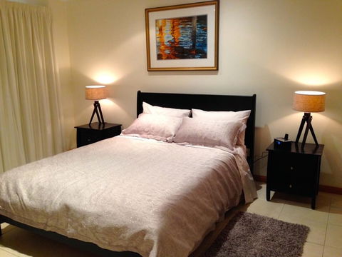 The Villa On Pine Tree - Perth Resorts 3