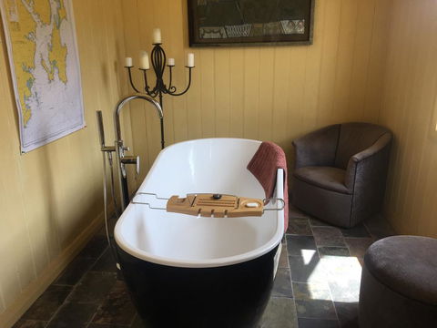 The Woolshed And Farmhouse Blue, Bruny Island - Perth Resorts 3