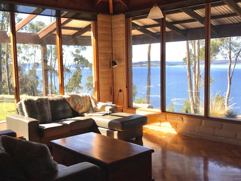 Tinderbox Cliff House - Perth Resorts 2