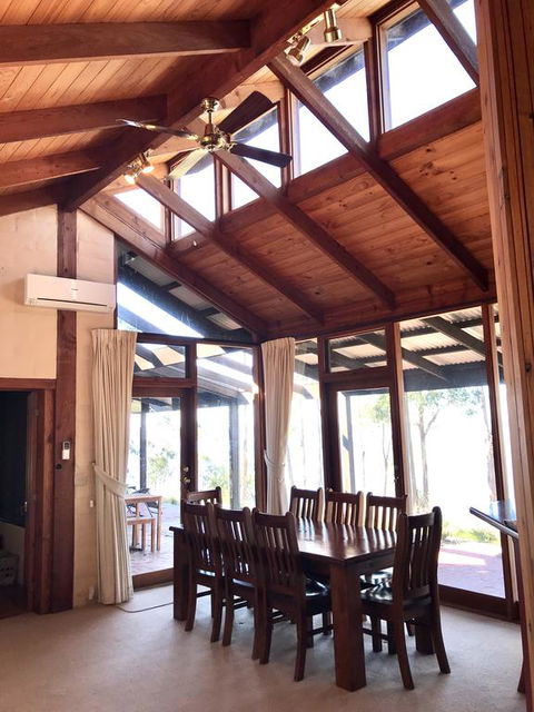 Tinderbox Cliff House - Perth Resorts 3
