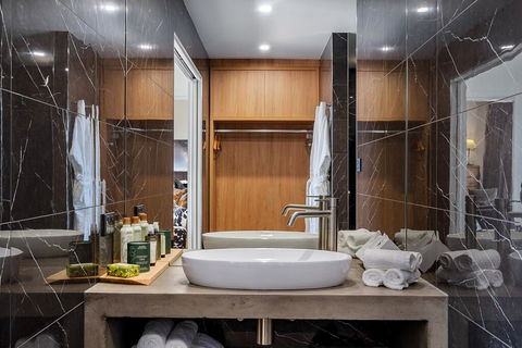 Tinderbox Retreat - Perth Resorts 2