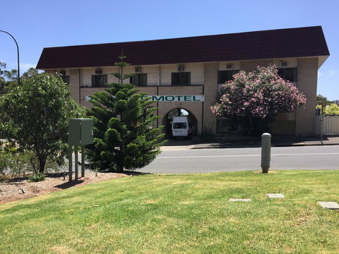 Tollgate Motel - Accommodation Perth 0