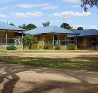 Tooleybuc River Retreat Villas - Perth Resorts