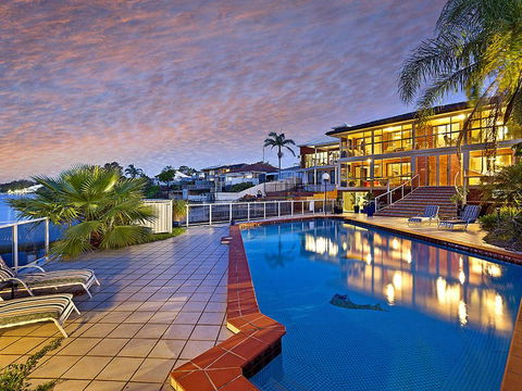 Toukley Waterfront House - Accommodation Perth 0