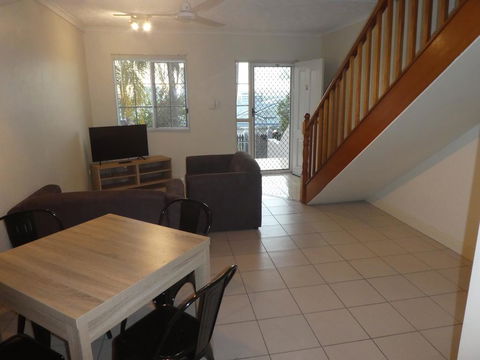 Townsville Terrace - Accommodation Perth 2