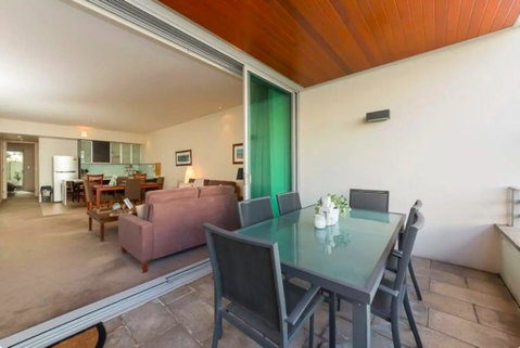 TRANQUIL EXEC CITY FREE WIFI NETFLIX WINE PARKING - Accommodation Perth 3