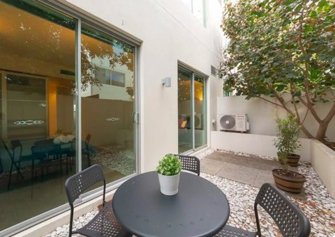 TRANQUIL EXEC CITY FREE WIFI NETFLIX WINE PARKING - Accommodation Perth 2