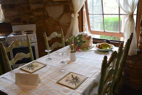 Trestrail Cottage B & B - Accommodation Perth 2