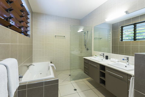 Trito - Luxury Holiday House - Perth Resorts 3