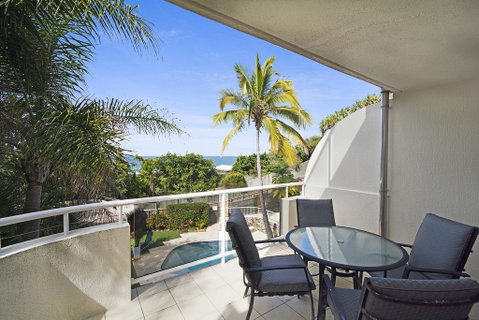 Tropical & Modern With Rooftop Terrace - Accommodation Perth 0