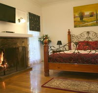 Tudor Cottages - Perth Resorts
