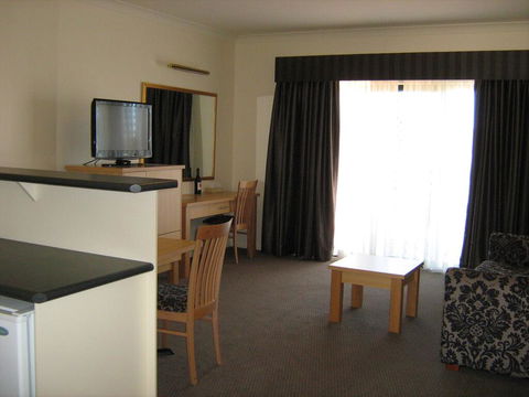 Turners Vineyard Motel - Accommodation Perth 1