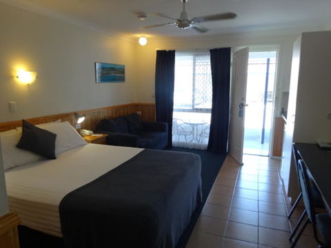 Twin Towns Motel - Accommodation Perth 1