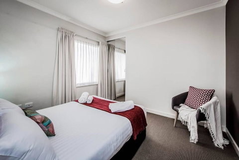 Two Bedder With Parking Close To Perth City Centre - Accommodation Perth 3