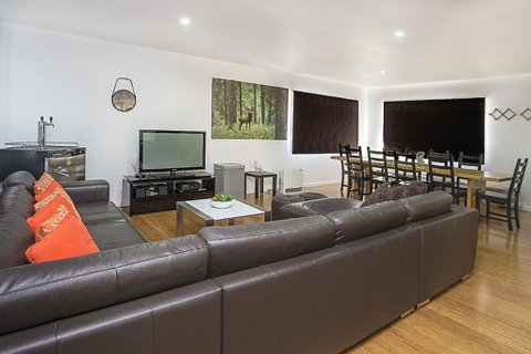Twynam House - Jindabyne - Accommodation Perth 1