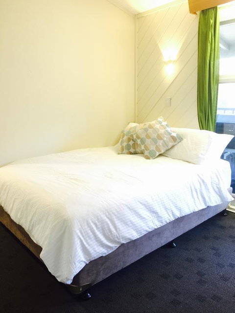 Tyrola 2 - Accommodation Perth 3