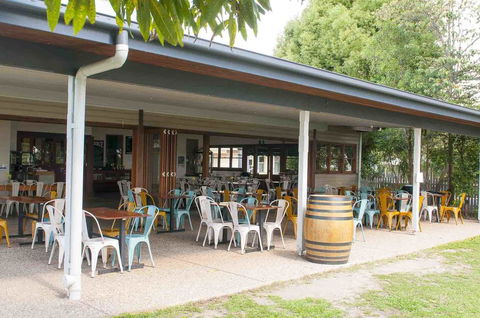 Ulmarra Hotel - Accommodation Perth 3
