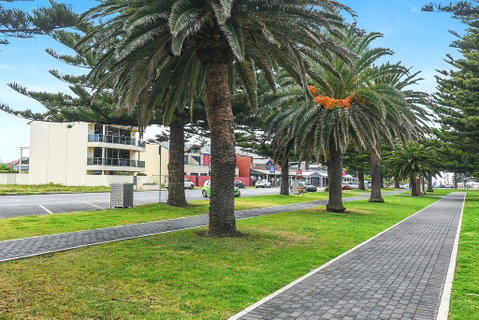 Ultimate Esplanade - 3 Storey Experience - WiFi - Accommodation Perth 2