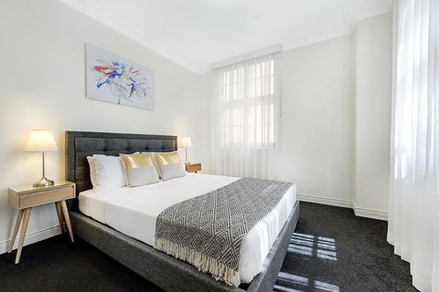 ULTIQA Rothbury Hotel - Accommodation Perth 0
