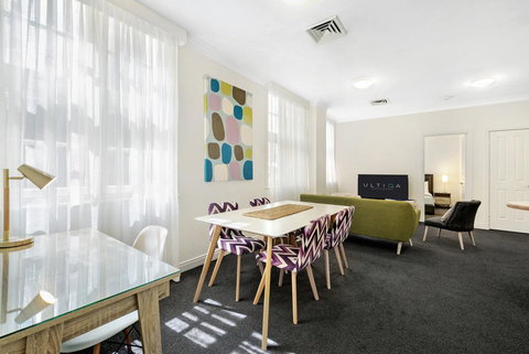 ULTIQA Rothbury Hotel - Accommodation Perth 2