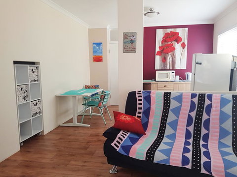 Unique Bouvard Beach House Mandurah - Accommodation Perth 2