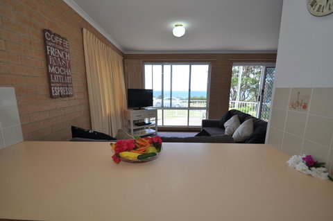 Unit 1, Countess Court - Accommodation Perth 3