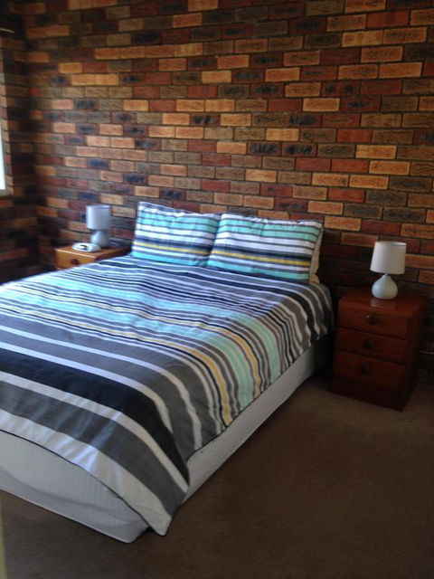 Unit 2 @ Beach Haven - Accommodation Perth 3