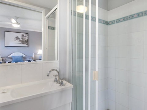 Unit 3 Emerald Shores - Shipping Lane Views! - Accommodation Perth 2