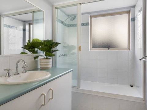 Unit 3 Emerald Shores - Shipping Lane Views! - Accommodation Perth 1