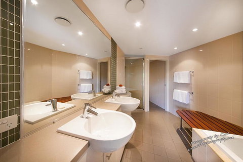 Unit 3 Loka Santi - Accommodation Perth 3