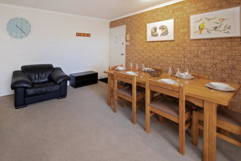 Unit 7 St Moritz - Accommodation Perth 2