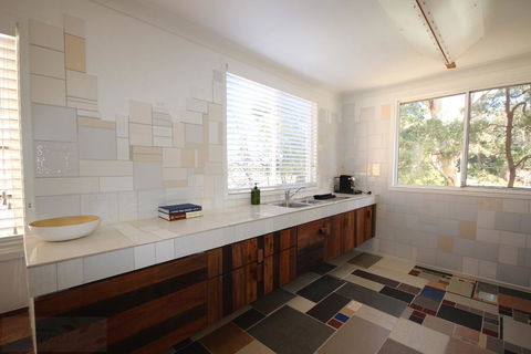 Up-cycle House Blackheath - Accommodation Perth 3