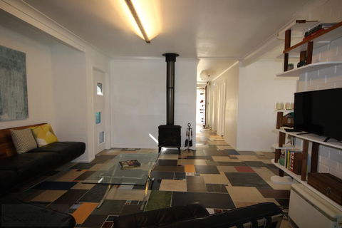Up-cycle House Blackheath - Accommodation Perth 1