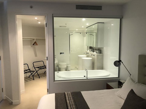 Upmarket Resort At Oracle Broadbeach URGC - Accommodation Perth 2