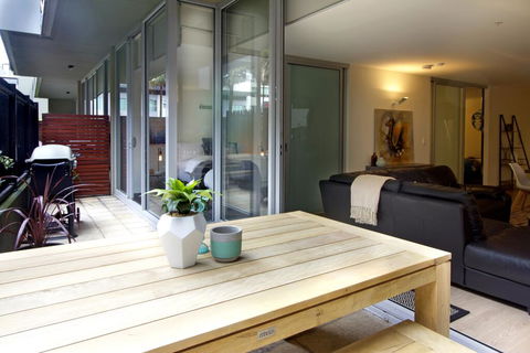 Urban Sea Drift - Pets, Pool, Gym, Parking, Beach 250m - Accommodation Perth 1