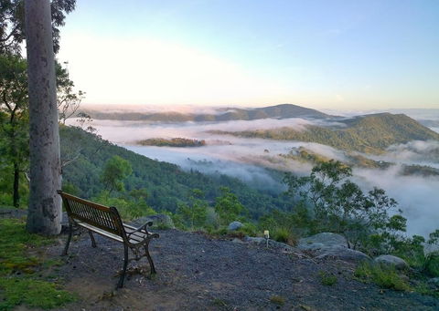 Valley View Luxury Retreat - Accommodation Perth 3