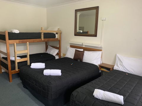 Valley View Motel - Perth Resorts 3